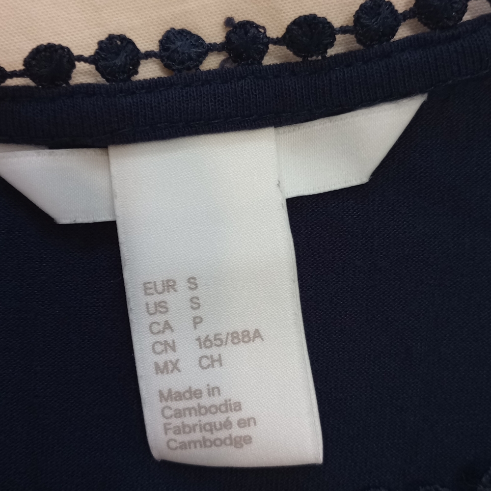 H&M Top - Picture 3 of 7